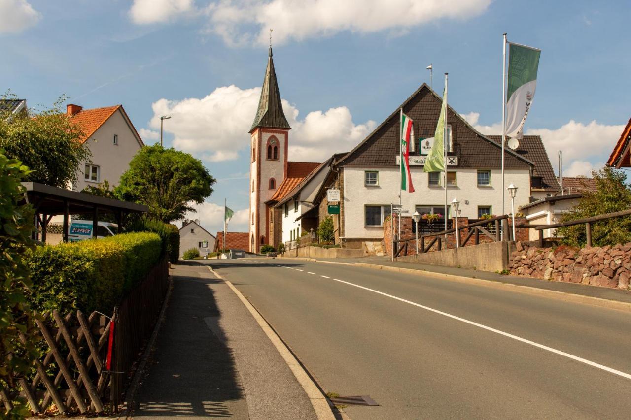 Hotel Landgasthof Hoelzer Fröndenberg Dış mekan fotoğraf